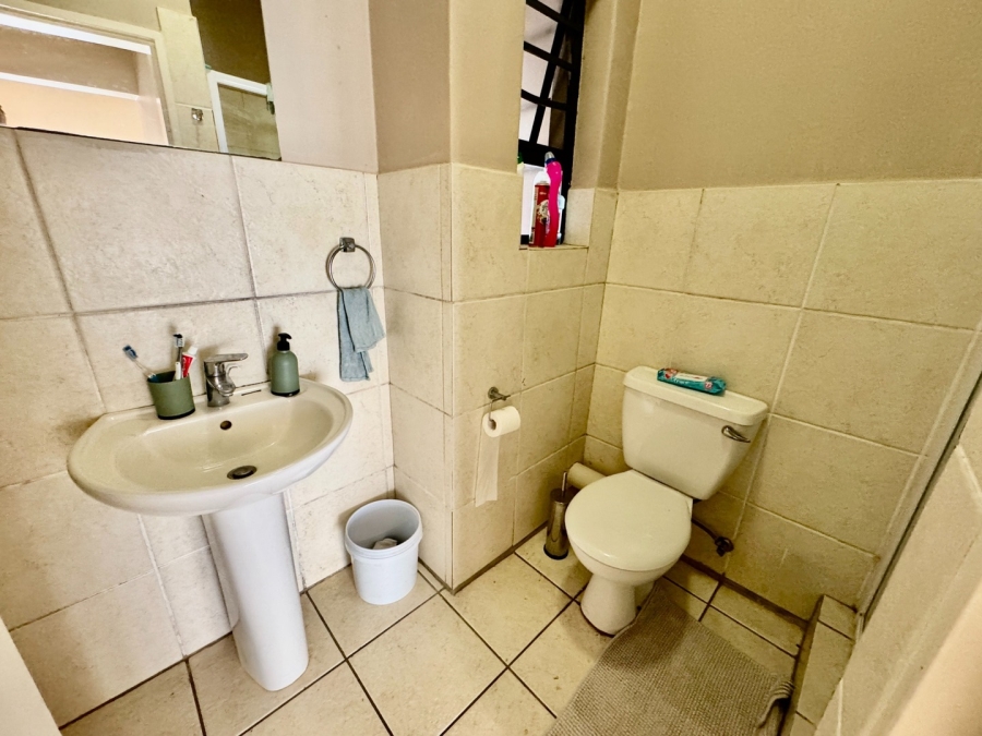 2 Bedroom Property for Sale in Mooivallei Park North West